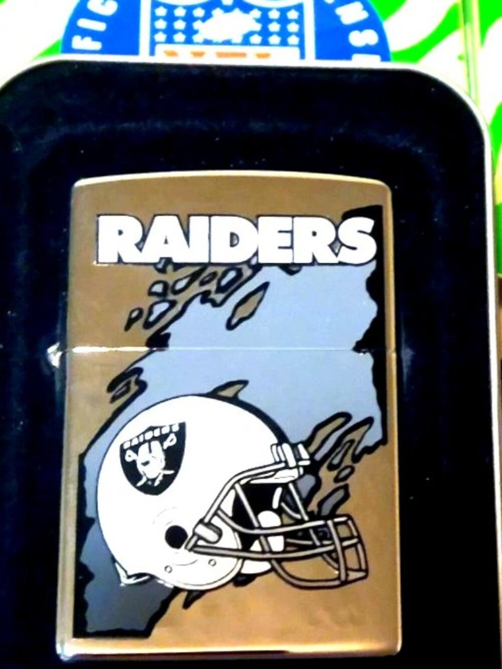 Rare 1999 Raiders Football Polished Chrome Zippo Lighter